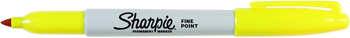 Sharpie Permanent Markers | Fine Point for Bold Details | BlackBlueRed and Green Ink Colours | 4 Marker Pens