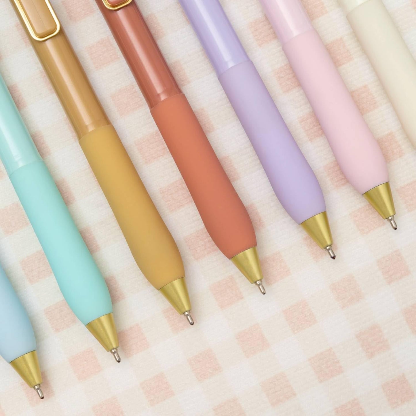 Linbsunne Ballpoint Pens Black Medium Point 1mm Pen with Super Soft Grip Ball Point Pen for Men Women Retractable Pens