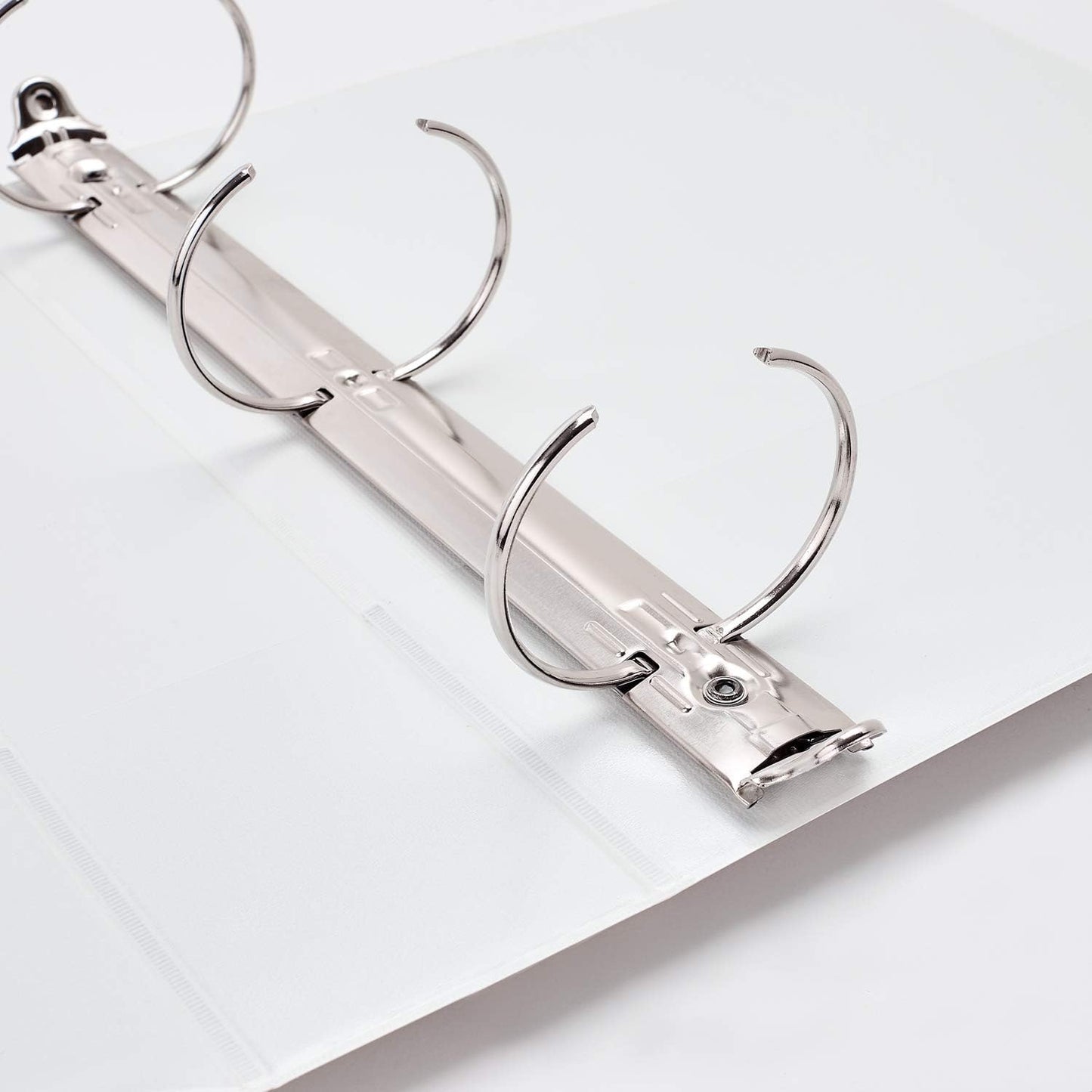Avery Standard View 3 Ring Binders, 1.5" Round Rings, 275-Sheet Capacity, 2.1 Inch Wide Spine, White Binders, Ideal for Lightweight Organization and Occasional Referencing (4-Pack of 19201)