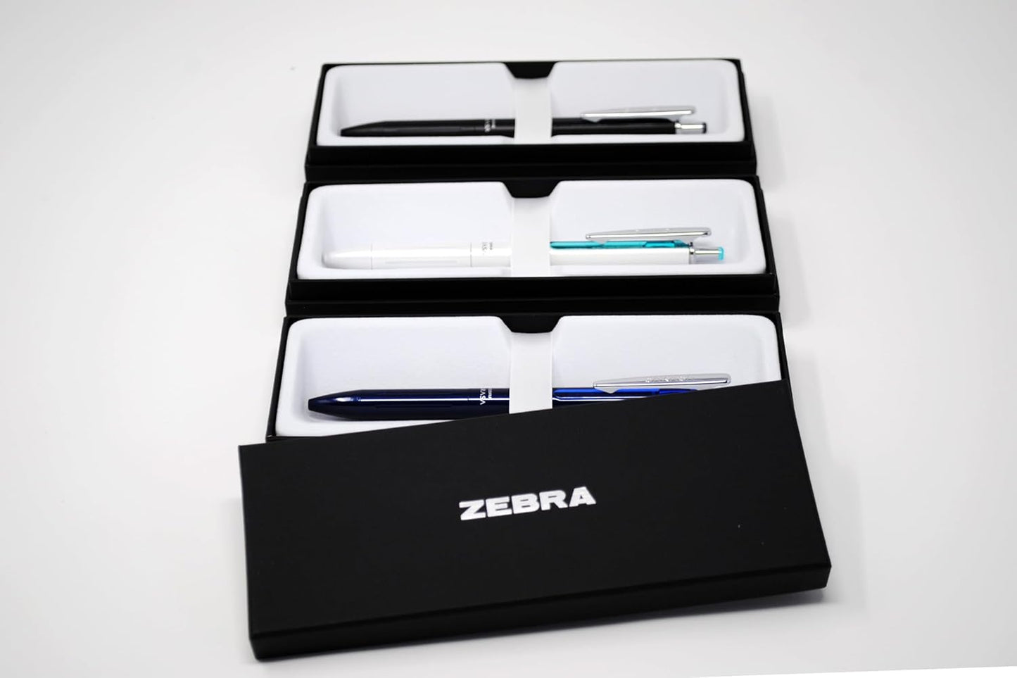 Zebra Pen, SARASA Grand Retractable Gel Pen, Solid Brass Barrel, Fast-Drying Black Ink, 0.7mm Point, Ideal for the Left Handed, Eliminates Smudging, Navy Brass Barrel, 1-Pack, (45211)