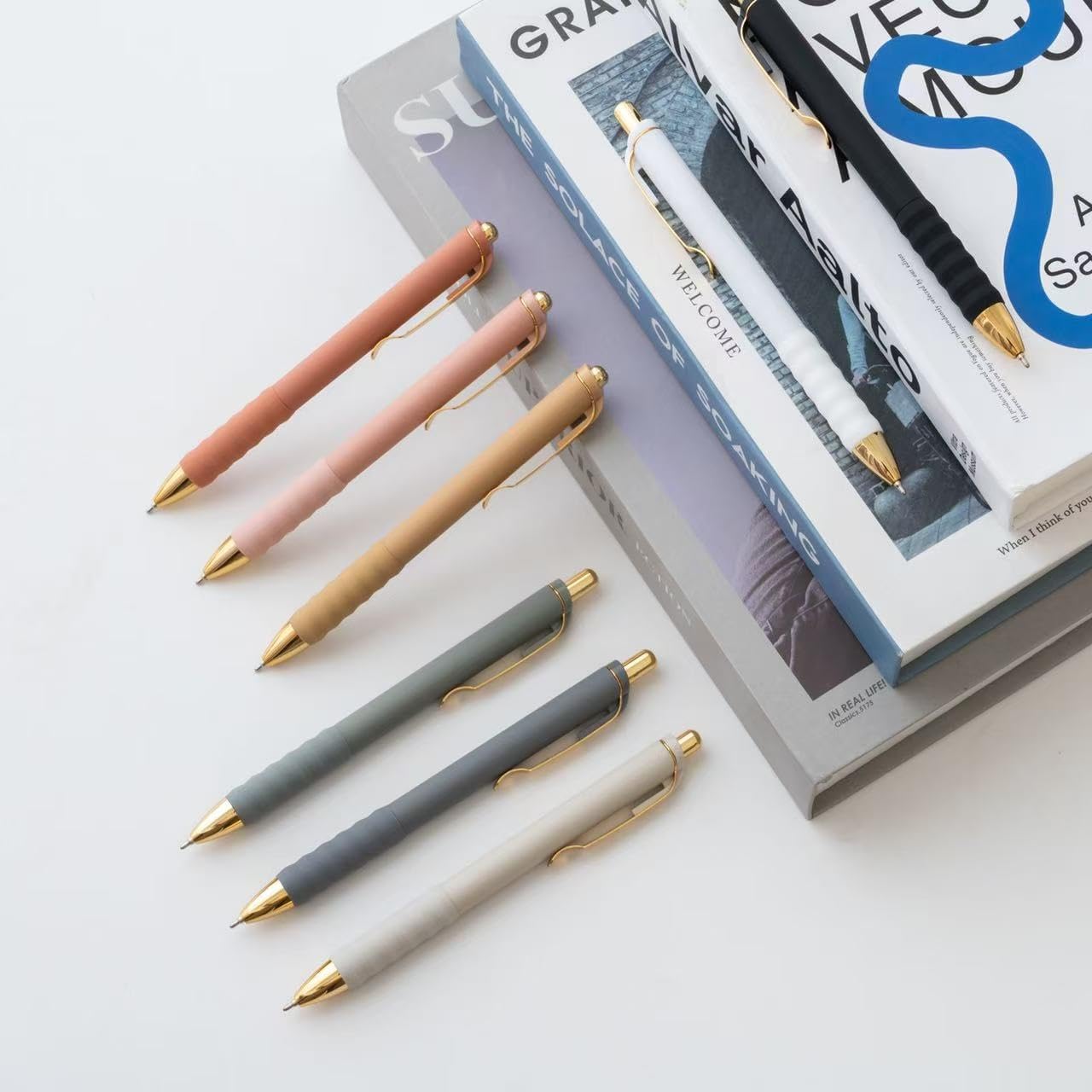 Linbsunne Ballpoint Pens Black Medium Point 1mm Pen with Super Soft Grip Ball Point Pen for Men Women Retractable Pens (gold-12 pcs)