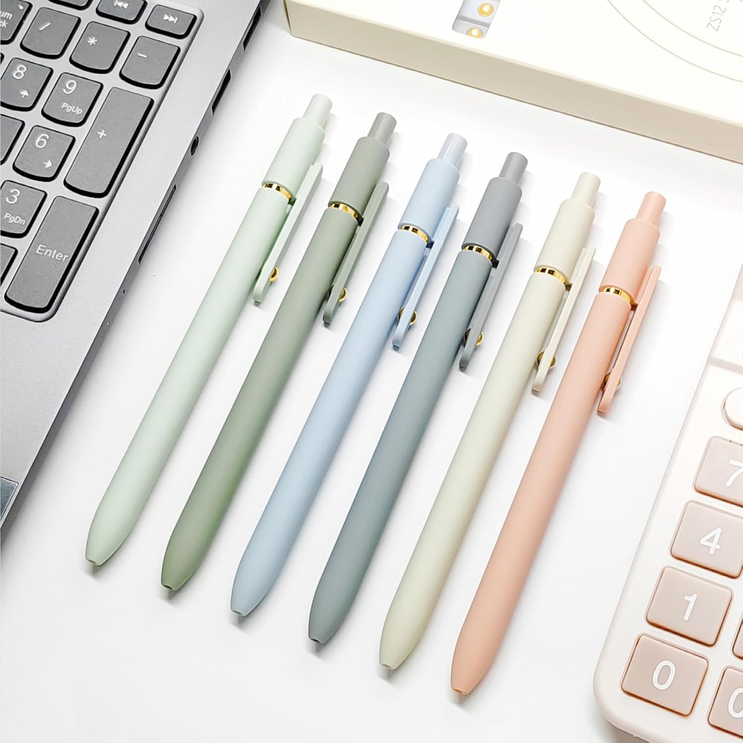 UIXJODO 6 Pcs Gel Pens 0.5mm Quick Dry Black Ink Pens Fine Point Smooth Writing Pens, Cute Office and School Supplies Gifts for Women Teacher Students (6 Pcs Ombre Gold)