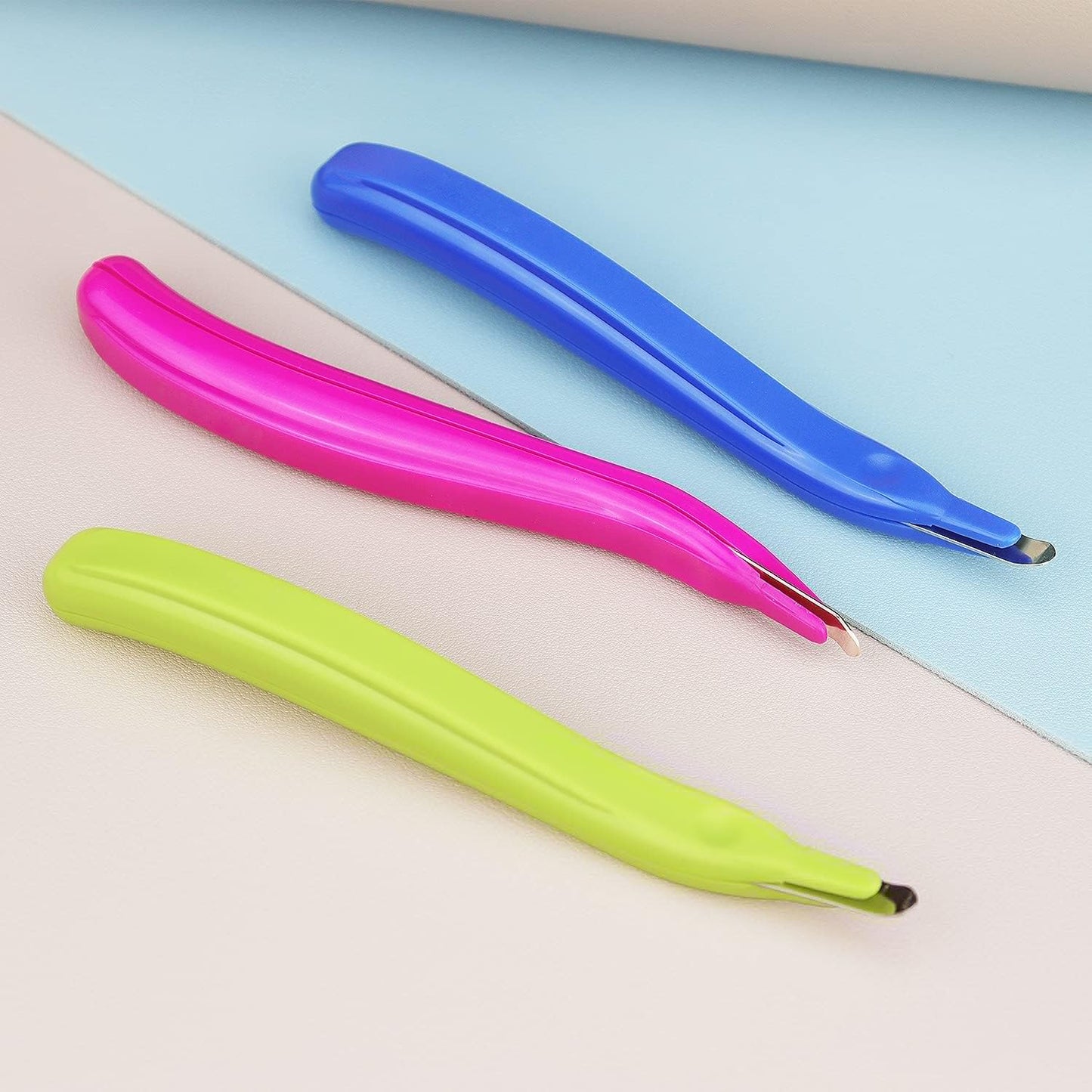 ZZTX 3 PCS Professional Magnetic Staple Remover Puller Staples Remover Staple Removal Tool for School Office Home(Blue, Rose, Green)