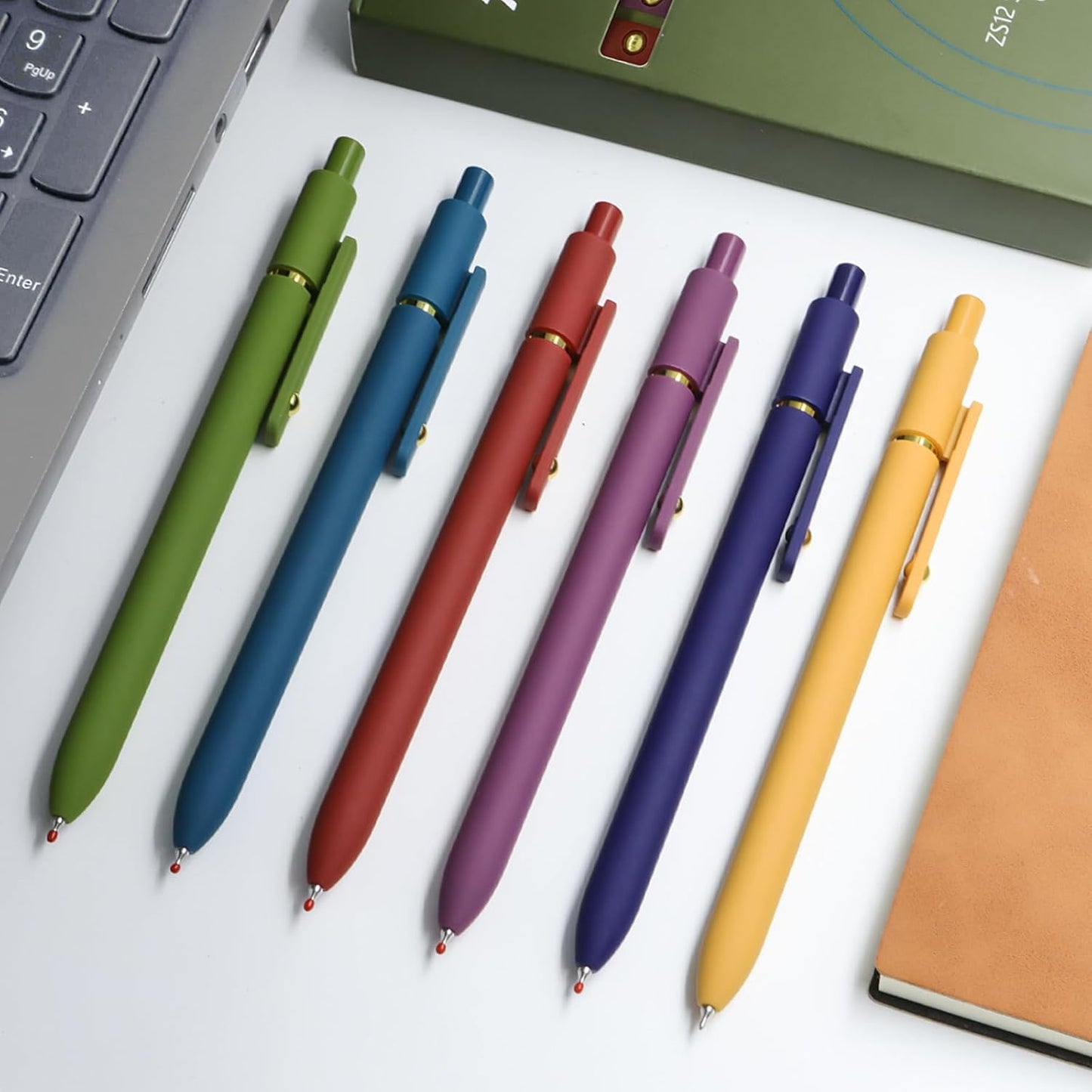 UIXJODO 6 Pcs Gel Pens 0.5mm Quick Dry Black Ink Pens Fine Point Smooth Writing Pens, Cute Office and School Supplies Gifts for Women Teacher Students (6 Pcs Ombre Gold)