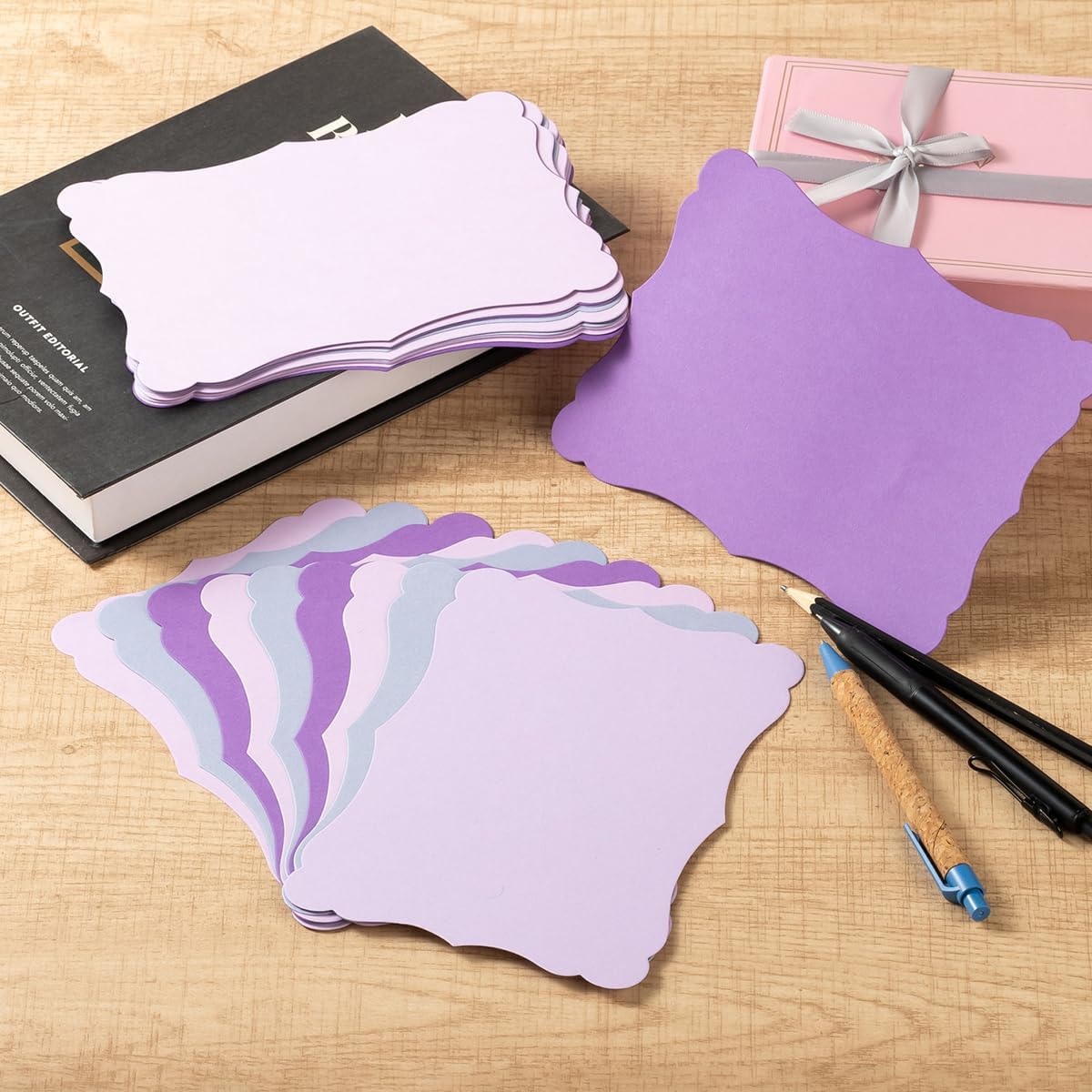 50 Pack Blank Kraft Cards Cardstock Thick Paper Brown Greeting Cards for DIY Gift Card Menus, Baby Shower and Wedding Invitations (Multicolored, 5x7IN)