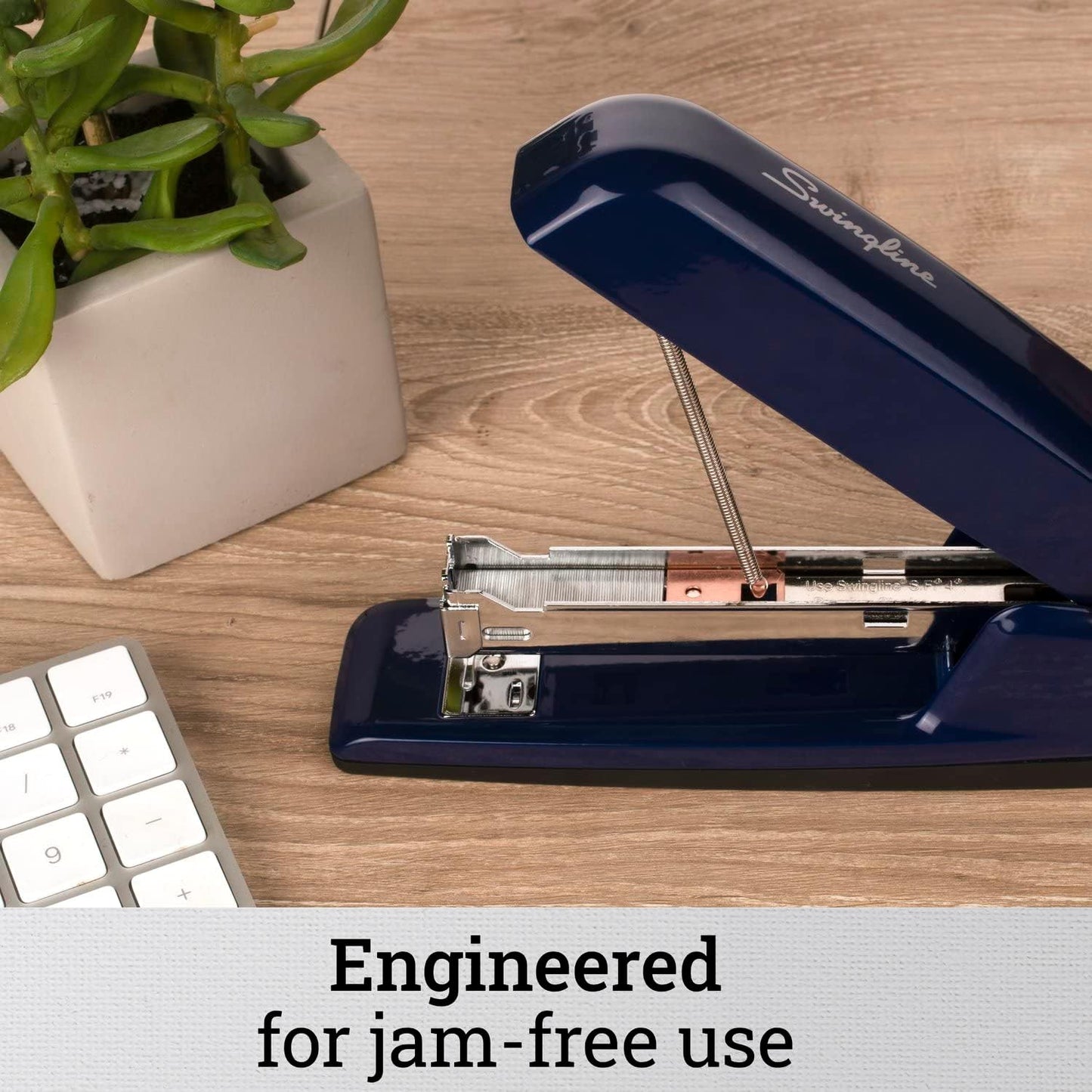 Swingline Stapler, 30 Sheet Capacity, 747 Business Stapler, Jam Free, Metal, Rio Red (74736)