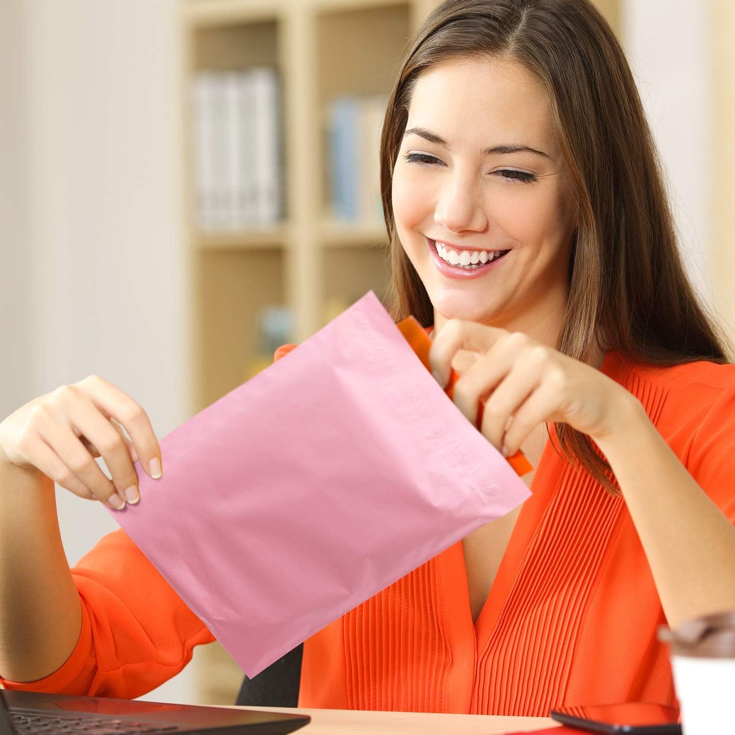 Metronic Poly Mailers 10X13 100 Pack, Strong Adhesive Shipping Envelopes for Clothing, Medium Shipping Bags for Small Businesses, Waterproof Mailers Poly Bags, Packages Bags Light Pink