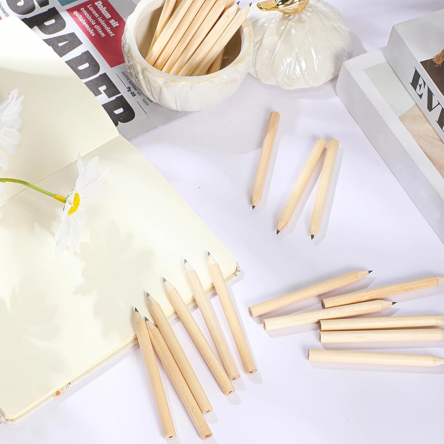 Fuutreo 200 Pcs Golf Pencils Bulk 2 HB 3.5 Inch Mini Half Pencils Pre Sharpened Natural Wooden Pencil for Office Employee Volunteer Teacher Students Graduation Party Favors