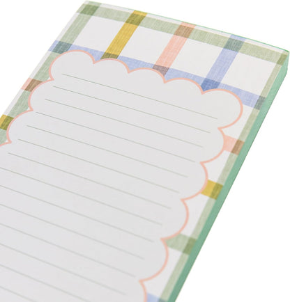 Graphique Magnetic Notepad - Peanuts Gang Grocery and Shopping List - Fun Decorative To-Do List - Perfect House Warming Gifts - 100 Tear off Sheets (4" x 9.25" x .5")