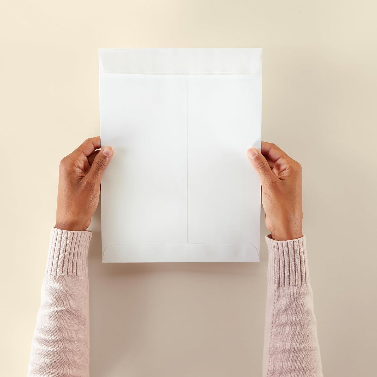 Amazon Basics Catalog Mailing Envelopes, Peel and Seal, 10 x 13 Inch, White, 100-Pack