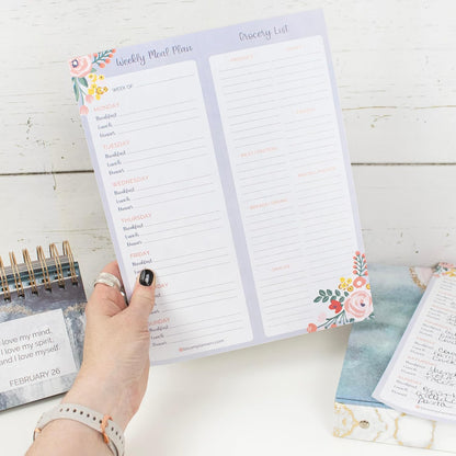 bloom daily planners Horizontal Weekly Tear-Off To Do List Planning Pad - Undated Notepad Organizer & Healthy Habit Tracker - 8.5” x 11” - Floral