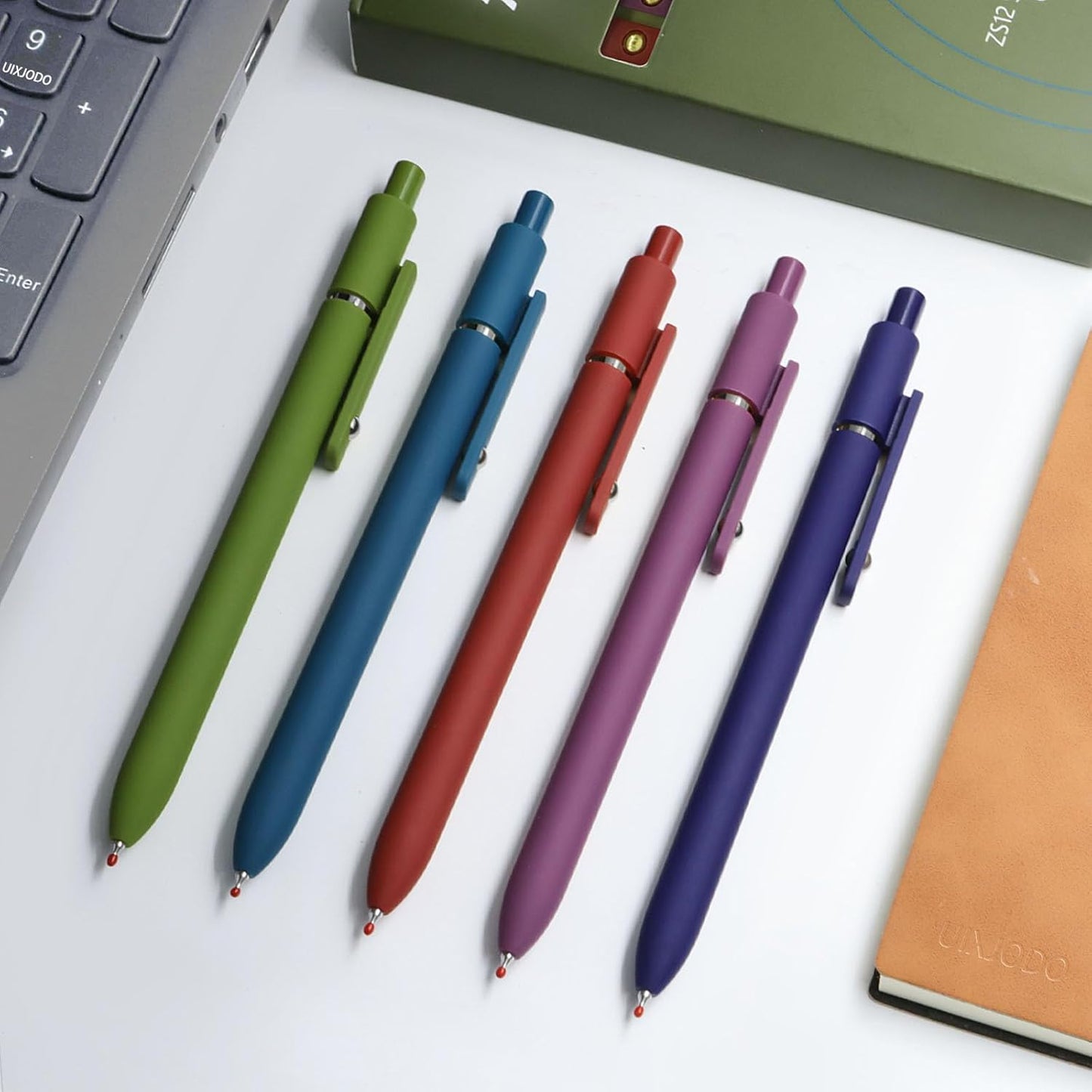 UIXJODO Gel Pens, 5 Pcs 0.5mm Black Ink Pens Fine Point Smooth Writing Pens with Silicone Grip, High-End Series Metal Clip Retractable Pens for Journaling Note Taking (Vintage)