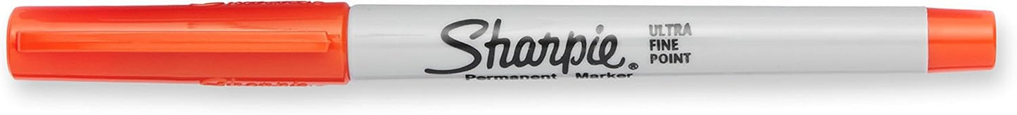 Sharpie Permanent Markers | Fine Point for Bold Details | BlackBlueRed and Green Ink Colours | 4 Marker Pens