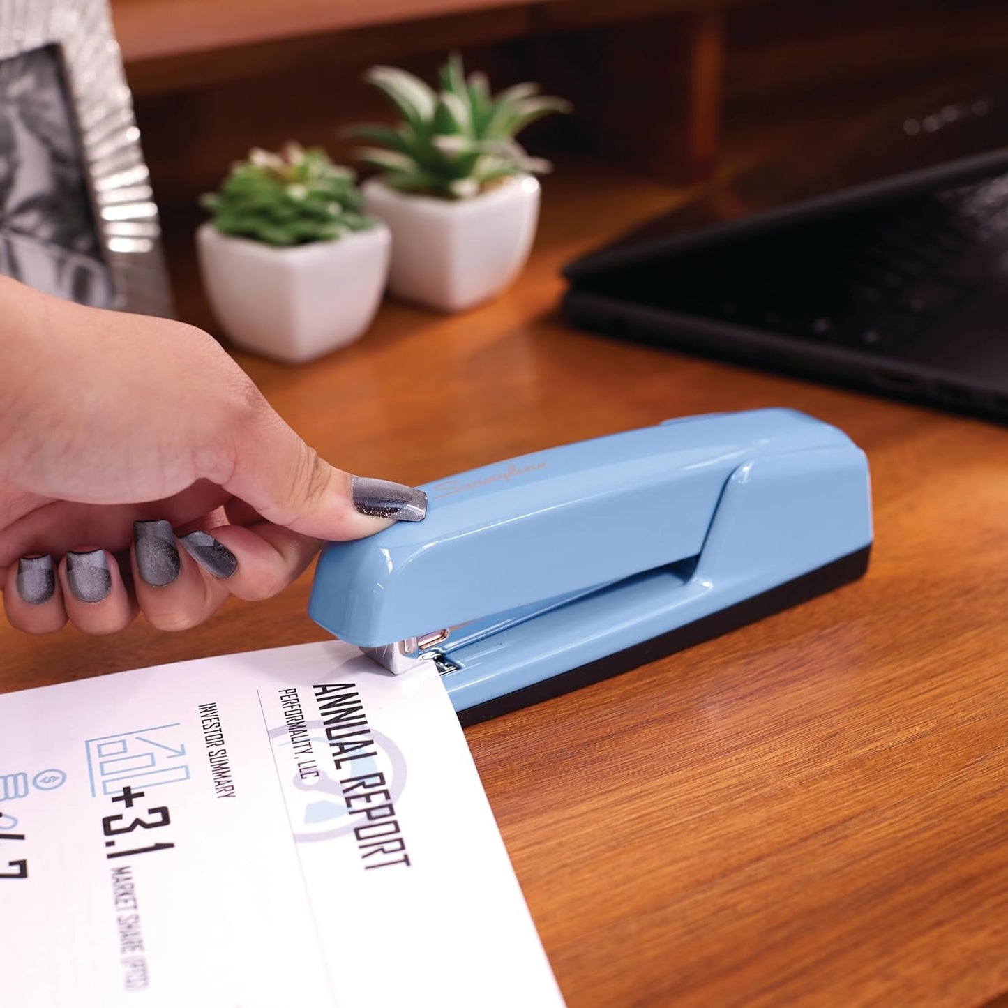 Swingline Stapler, 30 Sheet Capacity, 747 Business Stapler, Jam Free, Metal, Rio Red (74736)