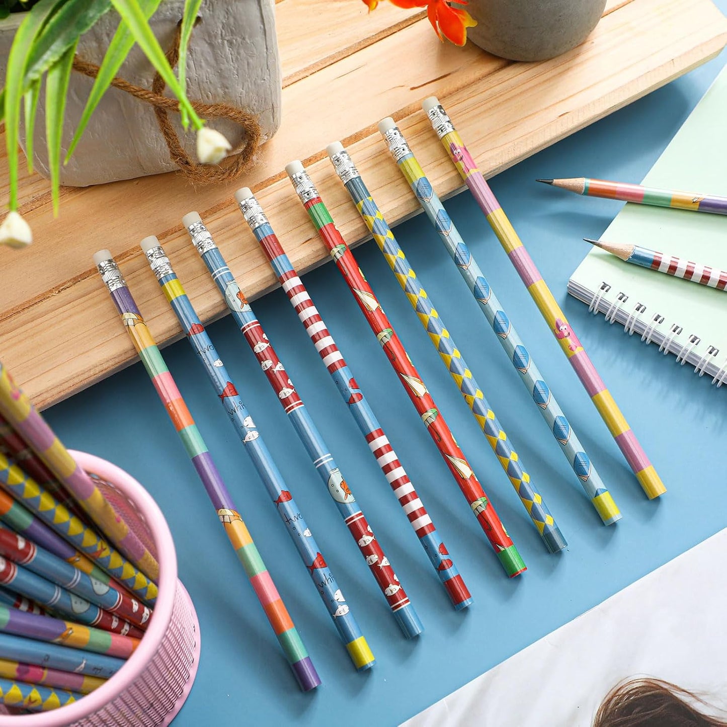 Fullhawl 120 Pcs Witch Party Favor Pencil Bulk Pink and Green Pencil Gift Witch Party Favors for Office School for Pink and Green Movie Supplies