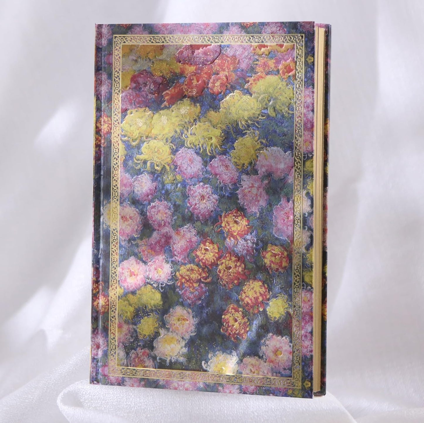 Hardcover Lined Journal - 224 Pages 100GSM Thick Paper A5 Notebook with Gilded Edges, Elegant Blue Damask Floral Pattern, Classic Aesthetic Diary for Women