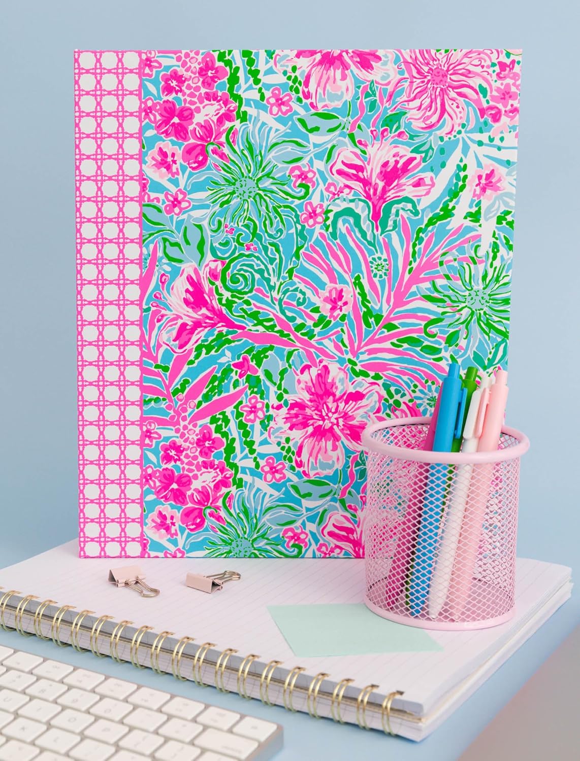 Lilly Pulitzer Cute 3-Ring Binder with Pockets and 3 Tab Dividers, Thin Aesthetic Binder (0.75" Metal Rings), Leaf it Wild