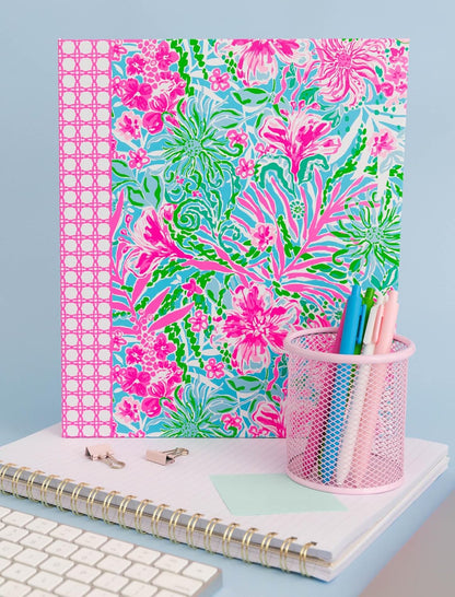 Lilly Pulitzer Cute 3-Ring Binder with Pockets and 3 Tab Dividers, Thin Aesthetic Binder (0.75" Metal Rings), Leaf it Wild