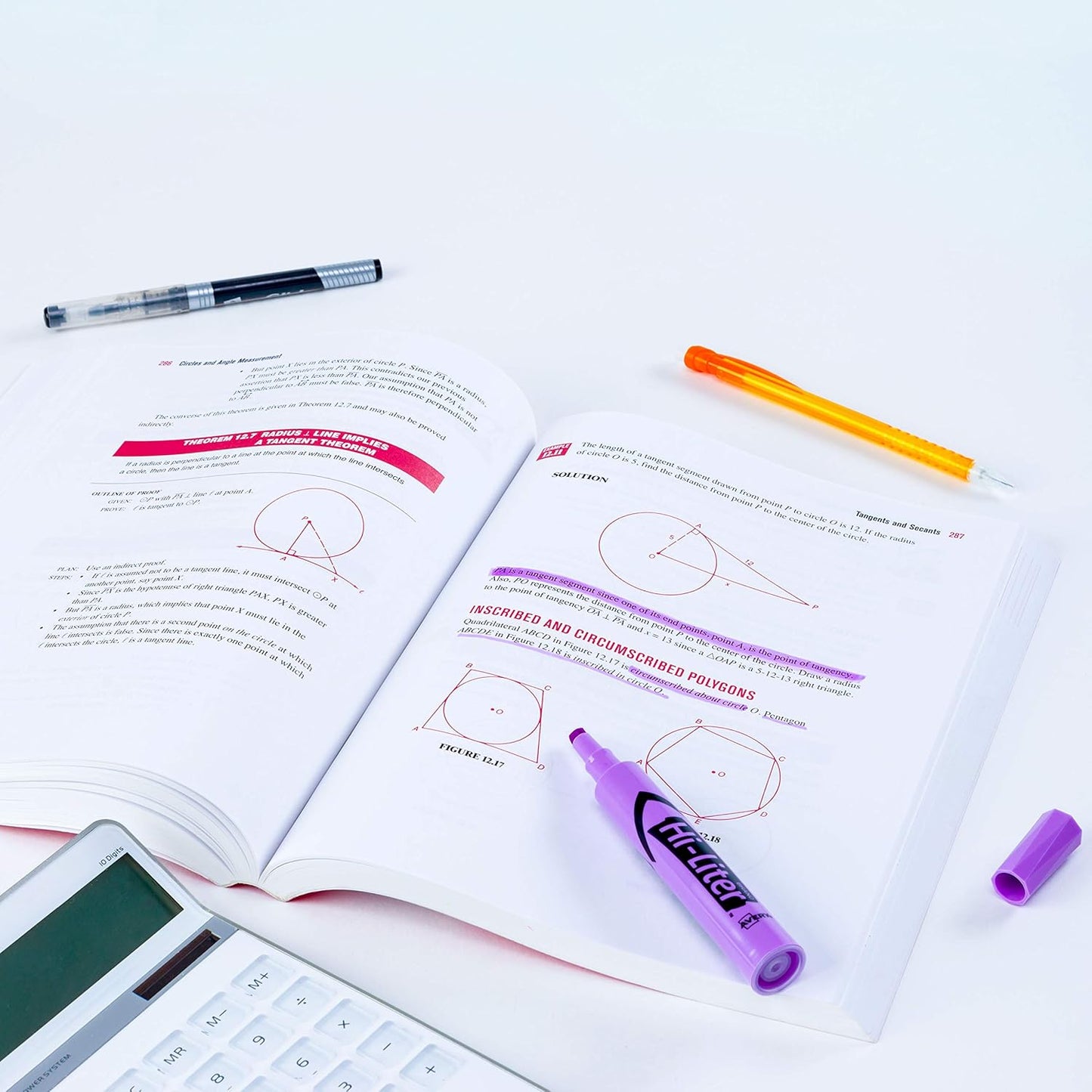 Avery Hi-Liter Desk-Style Highlighters, Smear Safe Ink, Chisel Tip, 12 Fluorescent Purple Highlighters (24060)