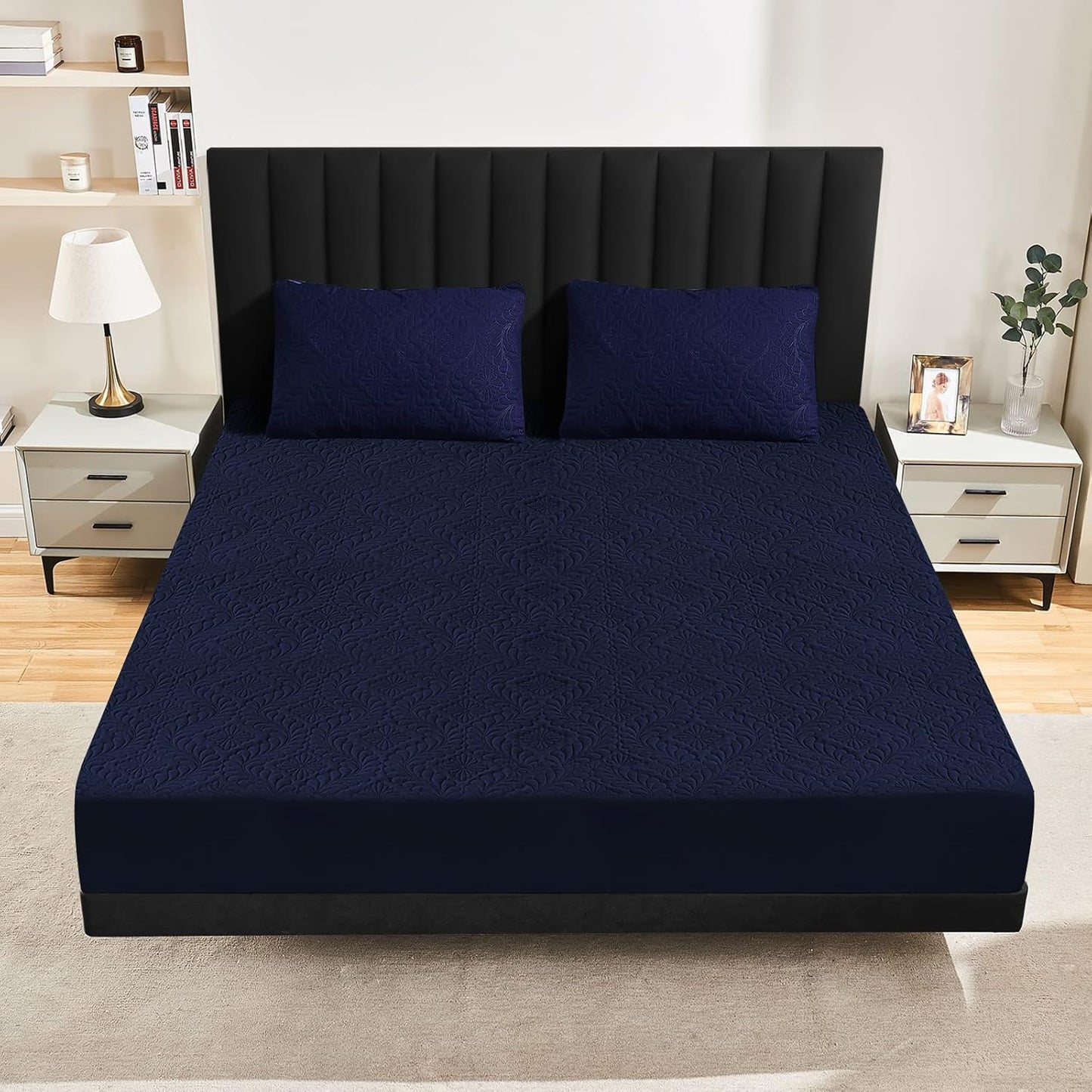 Sufdari Mattress Protector,Waterproof 18" Deep Pocket Mattress Cover Fitted Sheet Style with Elastic Rubber Band,Washable and Easy Care-Black,Queen