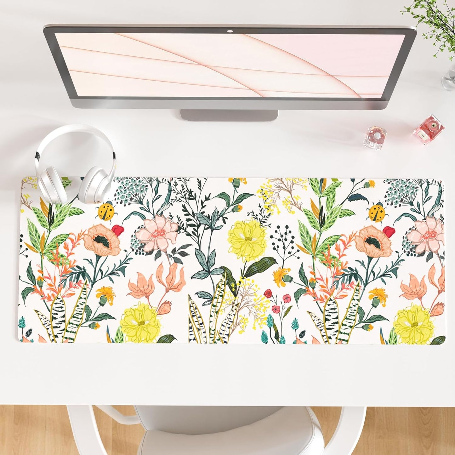 QIYI Large Mouse Pad, Cute Pink Desk Mat for Desktop, Women Girls PU Leather Desk Pad Waterproof Gaming Mousepad, Rose Gold Marble Computer Protector Writing Pad for School Office Home 31.5" x 15.7"