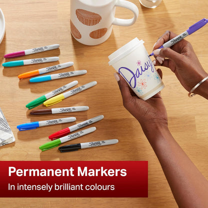Sharpie Permanent Markers | Fine Point for Bold Details | BlackBlueRed and Green Ink Colours | 4 Marker Pens