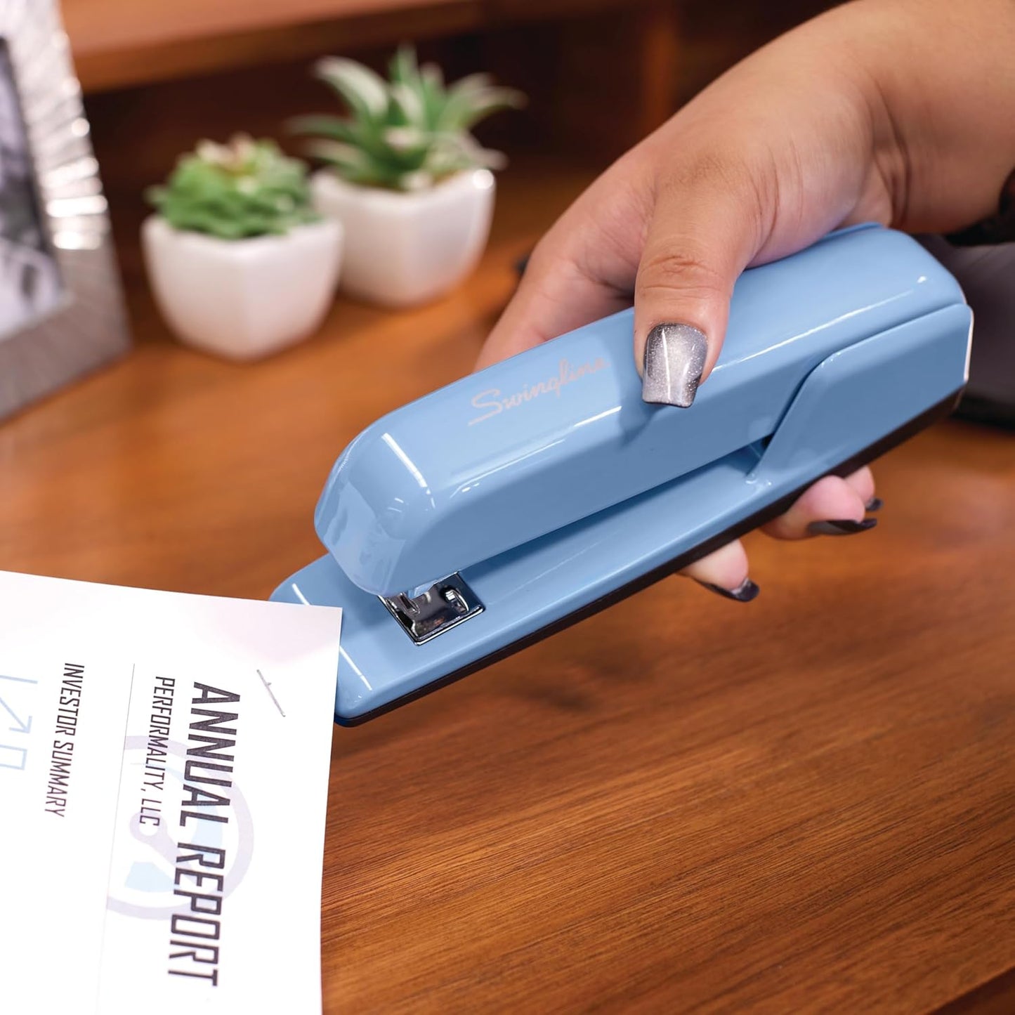 Swingline Stapler, 30 Sheet Capacity, 747 Business Stapler, Jam Free, Metal, Rio Red (74736)