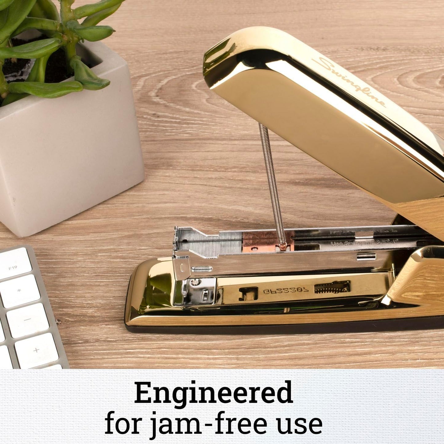 Swingline Stapler, 30 Sheet Capacity, 747 Business Stapler, Jam Free, Metal, Rio Red (74736)