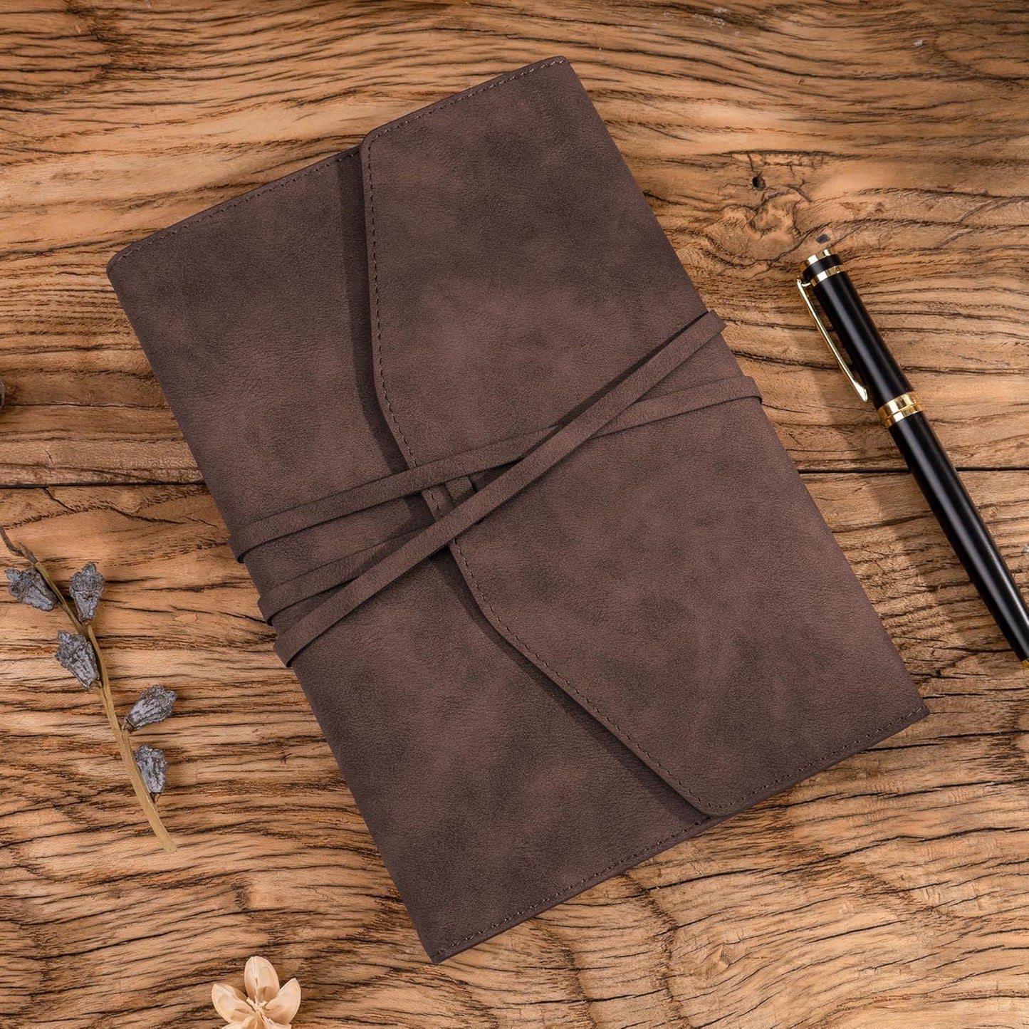MINICAGIE Journal Notebook for Men Women Gifts Hardcover Leather Mens Journals for Writing 288 Pages 100 Gsm Paper Thick Journaling Notebooks for Work Diary, 5.7x8.3 In, Blue
