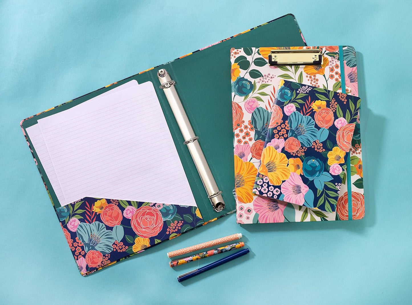Steel Mill & Co Cute Clipboard Folio with Refillable Lined Notepad and Interior Storage Pocket, Floral Padfolio for Work, Garden Blooms Cream